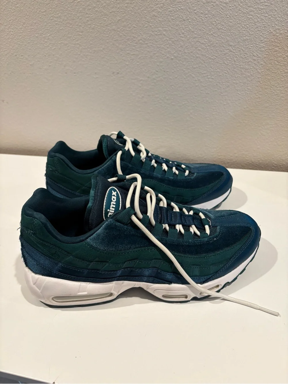 Nike Women's Air Max 95 DZ5226-300 Green Velvet/Dark Atomic Teal Sz 10